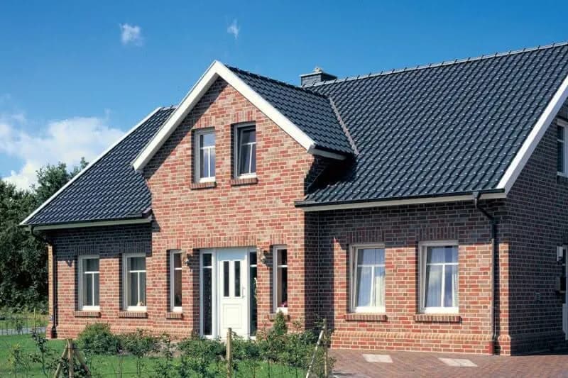 Villa met nieuw pannendak